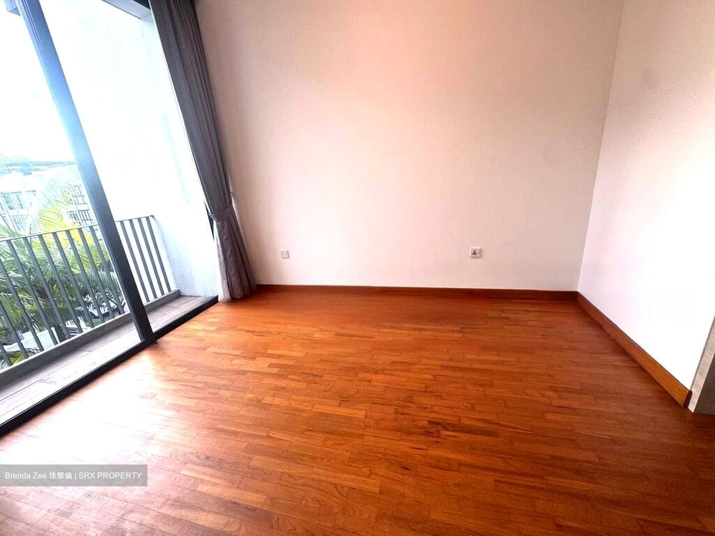 Sunrise Terrace (D28), Terrace #483632321